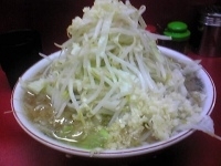 「小ラーメン（ヤサイマシマシ、ニンニクマシマシ）」@ラーメン二郎 京急川崎店の写真