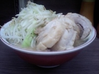 「小豚ダブル 野菜+ニンニク」@ラーメン二郎 横浜関内店の写真