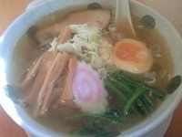 「しょうゆらーめん（中麺）」@麺や しみずの写真