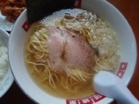 「中華そば+半ライス」@阿波家の写真