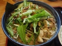 「海豚麺（中）（硬め）+特濃+野菜+ライス（小）」@ラーメン猪太の写真