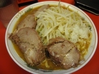 「肉入り味噌ラーメン（ヤサイ普通）850円」@ラーメン 麺徳 東陽町店の写真