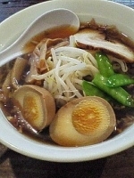 「醤油ラーメン味付け玉子（600円）」@ラーメンZの写真