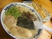 「ラーメン520円ギョ―ザ380円」@らーめん工房 龍の写真