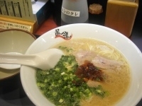 「らーめん590円」@らーめん屋 鳳凛 春吉店の写真