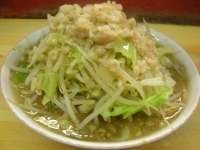 「小ブタ（ニンニクちょっと、あとダブル）」@ラーメン二郎 品川店の写真