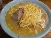 「ネギ味噌ラーメン800円中盛100円」@まこと家の写真