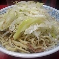 「大ラーメン豚入り（ヤサイマシ、ニンニクマシ） 700円」@ラーメン二郎 目黒店の写真