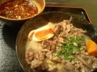 「牛すじ辛味つけ麺（950円）」@麺や紅丸 本店の写真