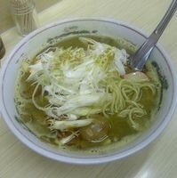 「カレーら〜めん+自家製くんせいタマゴ」@ら〜めんタンクの写真