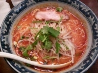 「トムヤムラーメン（730円）」@ティーヌン 西早稲田本店の写真