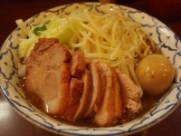 「豚増しラーメン+大盛+味付玉子」@らーめん陸の写真