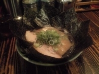 「ラーメン（サービス日でのり追加）」@横須賀家の写真