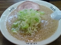 「しょうゆラーメン（コッテリ） 中盛」@こってりらーめん 誉の写真