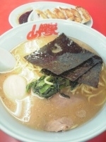 「らーめん&餃子」@ラーメン山岡家 いわき店の写真