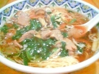 「牛肉醤油ラーメン（￥880）」@中国ラーメン 揚州商人 流山店の写真