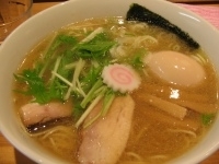 「塩ラーメン+味玉」@麺屋 騎士の写真