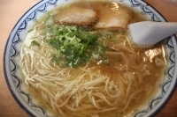 「ラーメン（500円）+替玉（100円）」@赤のれん節ちゃんラーメンの写真