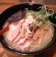 「濃厚とりそば+半肉」@つけめん 蕾の写真