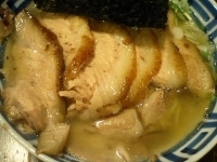 「中華そば（塩）+トロ肉チャーシュー（600円+400円）」@ラーメン ヨシベー 八千代店の写真