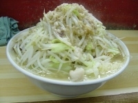 「大盛 大らーめん 800円（ヤサイトリプル・ニンニク・アブラ・カ」@ラーメン二郎 品川店の写真