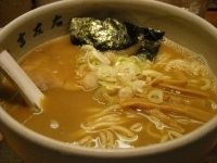 「らーめん」@麺屋吉左右の写真