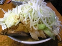 「小ブタ（ヤサイマシマシ、ニンニク）」@ラーメン二郎 八王子野猿街道店2の写真