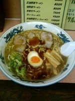 「醤油ラーメン 大盛 ぺーぱん 750円」@旭川ラーメン ゆーからの写真