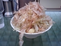 「デラックスぎ朗硬め濃いめニンニクちょっと少な目+野菜増（800円」@らーめん ぎょうてん屋 海老名店の写真