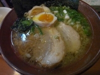 「えびすラーメン（味玉付き）+小ライス」@らーめん ゑびすの写真