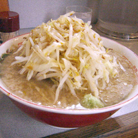 「ラーメン 600円（ヤサイマシマシ・ニンニク・濃口）」@ラーメン 虎ノ門店の写真
