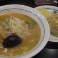 Bセット（味噌ラーメン+チャーハン）730円