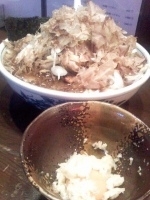 「とんこくラーメン+中盛+にん玉 ￥1150」@がいこつ軒の写真