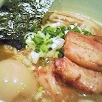 「豊潤ラーメン まごころシール 750円」@らーめんまごころの写真