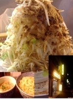 「らーめん+こま切れブタ+魚粉（ヤサイマシマシニンニクマシマシアブ」@ラーメン大 下高井戸店の写真