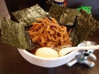 「らーめん特盛り+全部のせ」@東神田ら〜めんの写真