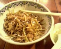 「黒酢油めん」@中国ラーメン 揚州商人 横浜スタジアム前店の写真