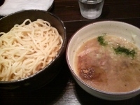 「塩つけそば 中盛り（800円）」@鶏そば専門店 前略。まるきゅうの写真