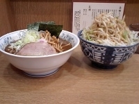 「中華そば小（200g）硬め濃いめ野菜盛山盛（700g）（680円」@大勝軒 節物語in本厚木の写真