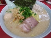 「≪期間限定≫濃厚プレミアム塩とんこつ&そぼろ丼セット￥1、030」@ラーメン山岡家 足利店の写真