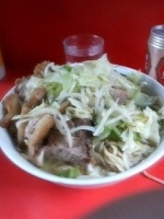 「小ブタ（ニンニク、カタメ、麺少な目）」@ラーメン二郎 三田本店の写真