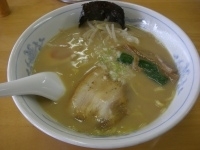 「とんこつ正油 600円」@ラーメン 利尻 高萩店の写真