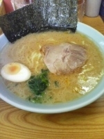 「ラーメン（中盛り」@壱丸家の写真