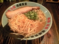 「太麺 濃い目 もやし追加」@横須賀家の写真