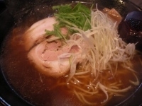 「醤油ラーメン（大盛り）」@支那そばや 一光 甲子園本店の写真