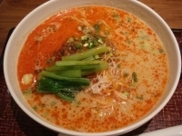 「香辣!!担々麺」@デニーズ 新宿山吹町店の写真