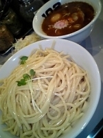 「辛つけ麺（400?）+味玉+ネギ」@つけめん102 大宮店の写真