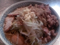 「らーめん+大盛り+魚粉+味玉+細切れちゃーしゅー」@らーめん大 蒲田店の写真