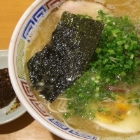 「03塩豚骨らーめん+26激辛玉+ゴーッテリ 麺茹で10秒」@ハングリードラゴンの写真
