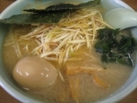 「ネギラーメン￥650+味付けタマゴ￥100」@ラーメンショップ 足利店の写真